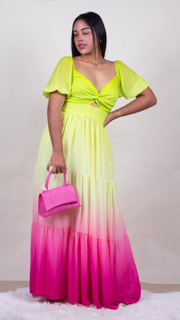Vestido verde con fucsia