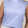 Blusa celeste pedreria en hombro