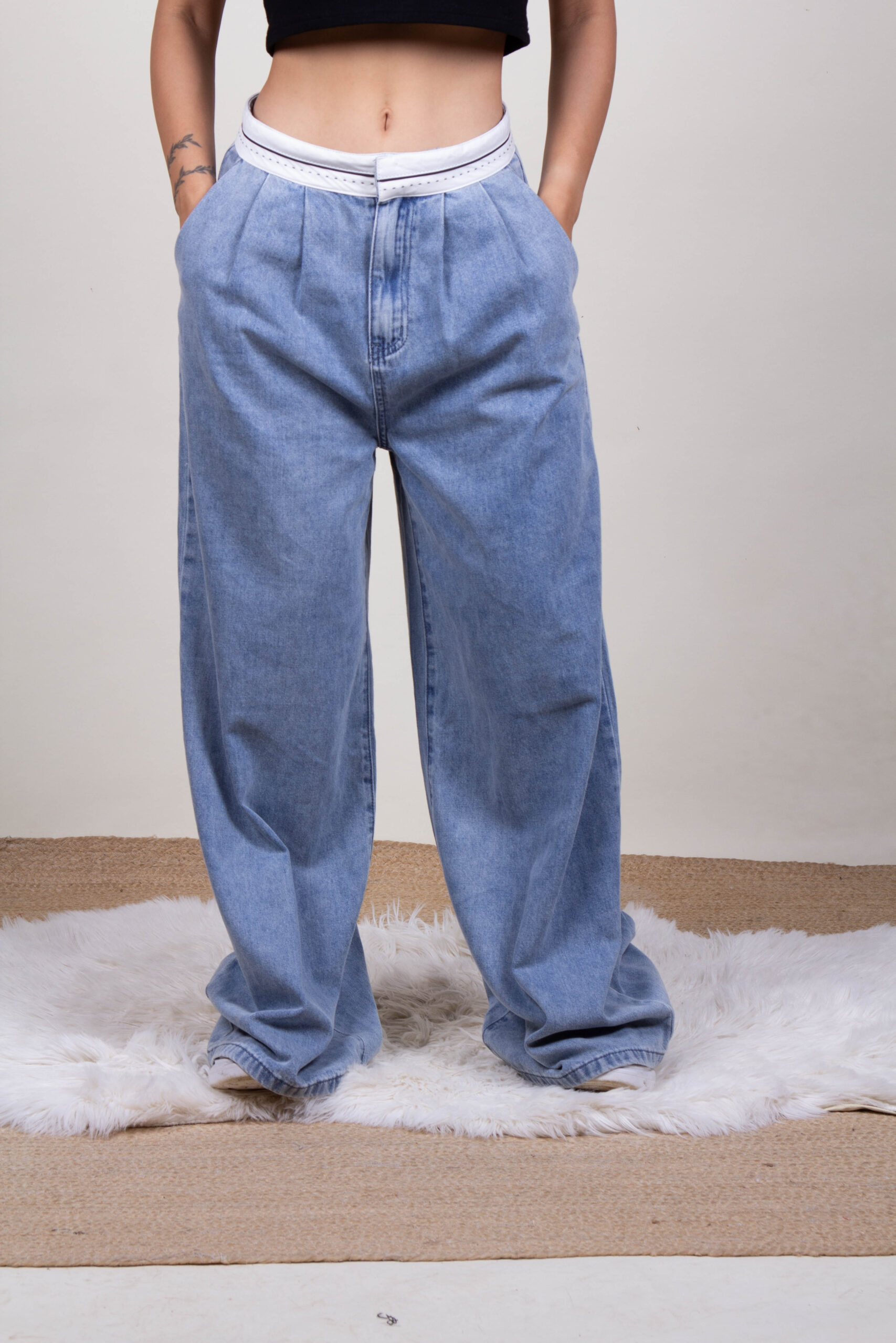 Pantalón Azul pretina blanca