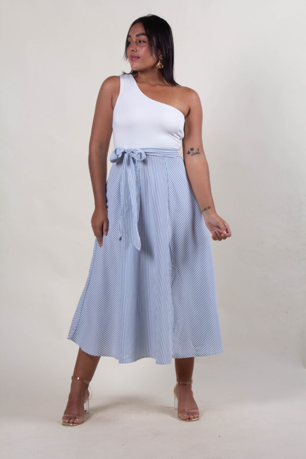 Vestido blanco con celeste