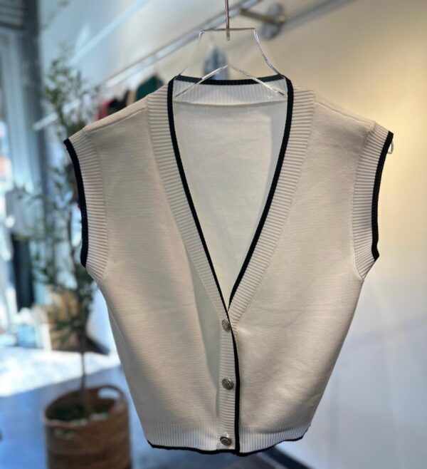 Chaleco Blanco con Negro