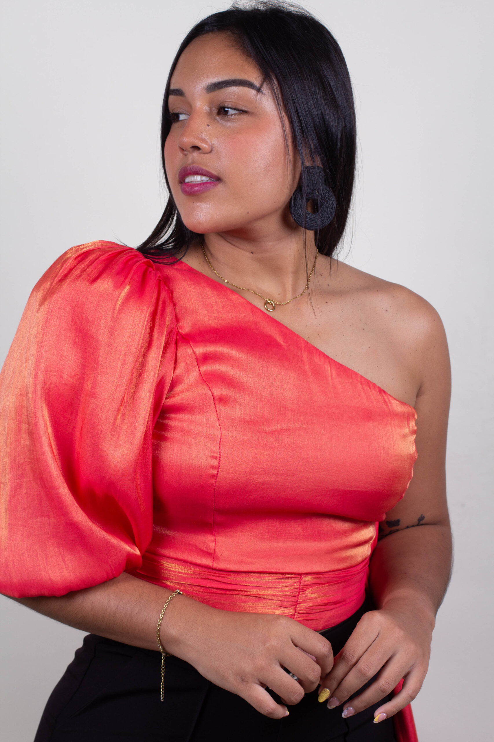 Blusa Naranja de una Manga