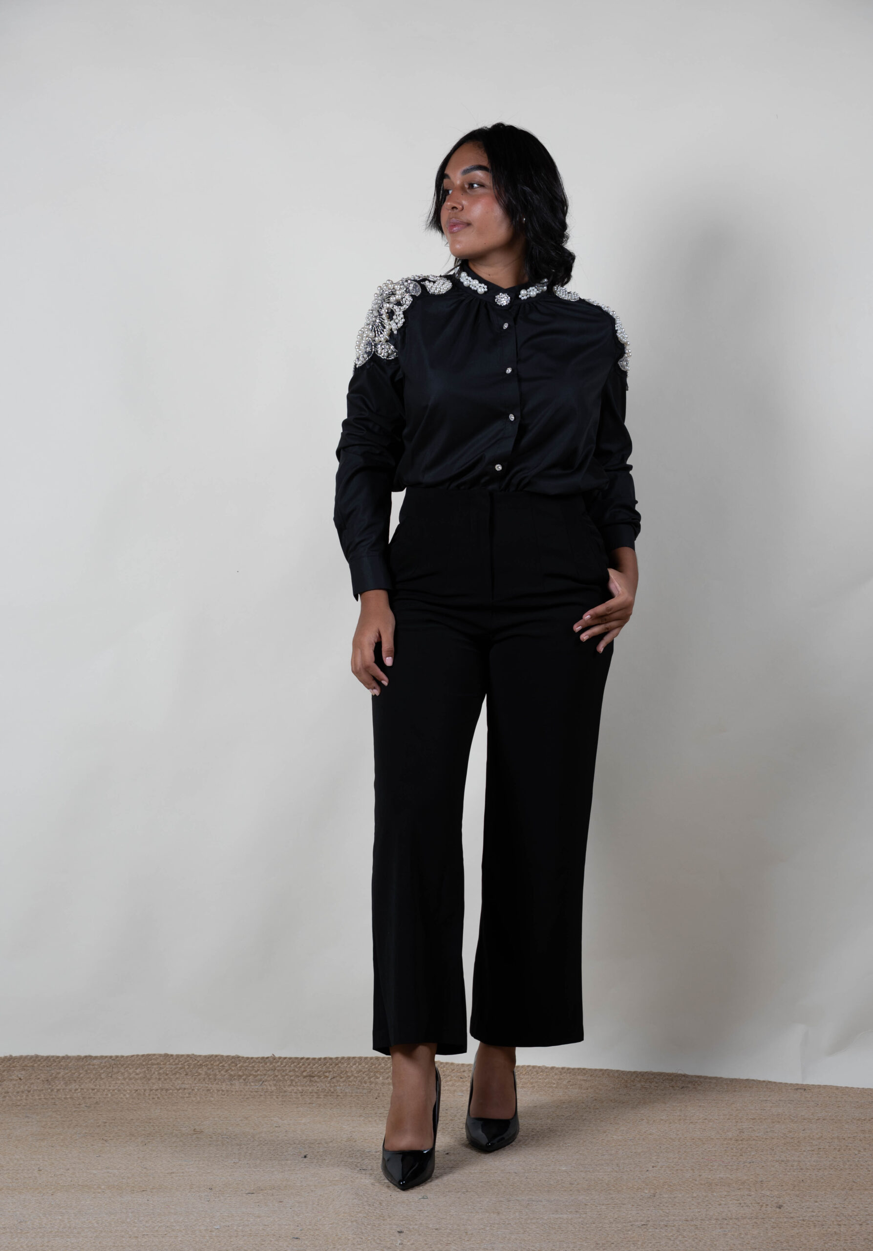 Camisa Negra con pedreria