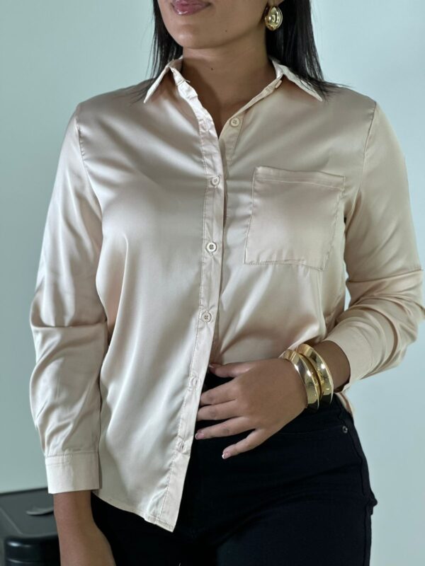 Blusa satinada