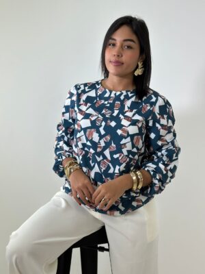 Blusa turquesa estampada