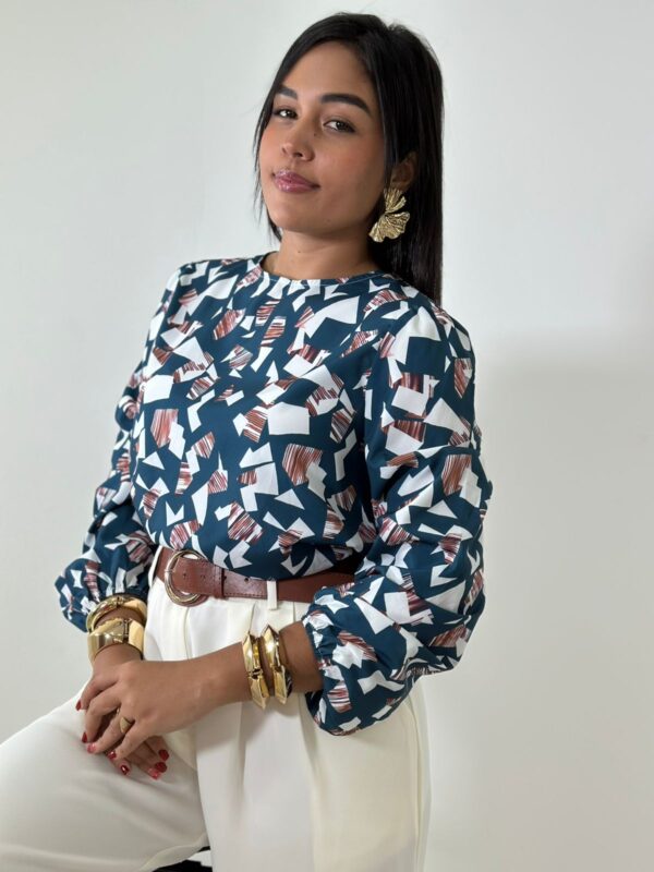 Blusa turquesa estampada