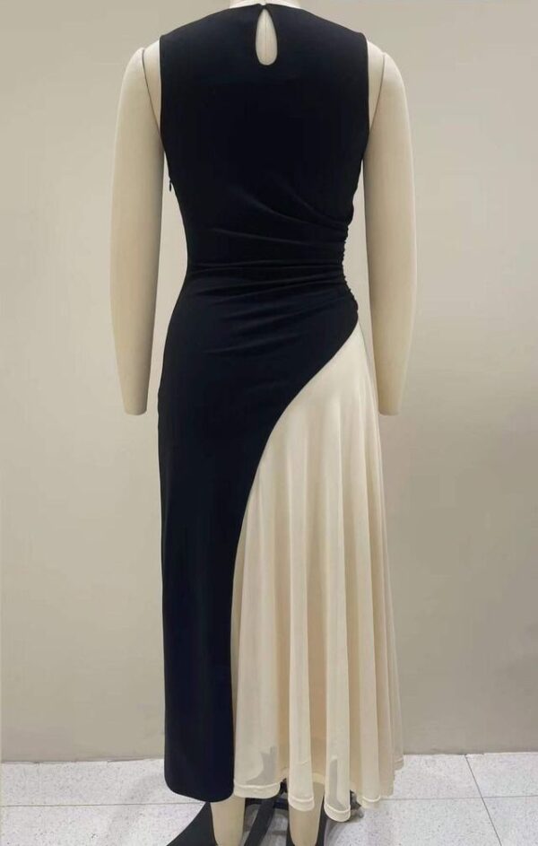 Vestido negro con beige